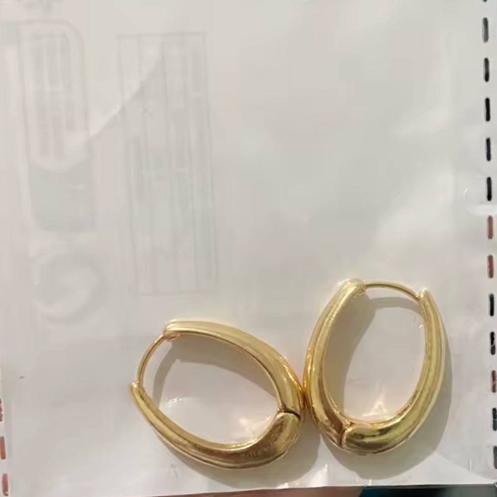 NWT - Drop Hoop Earrings Gold / NEW / Formal / Casual - Picture 3 of 3